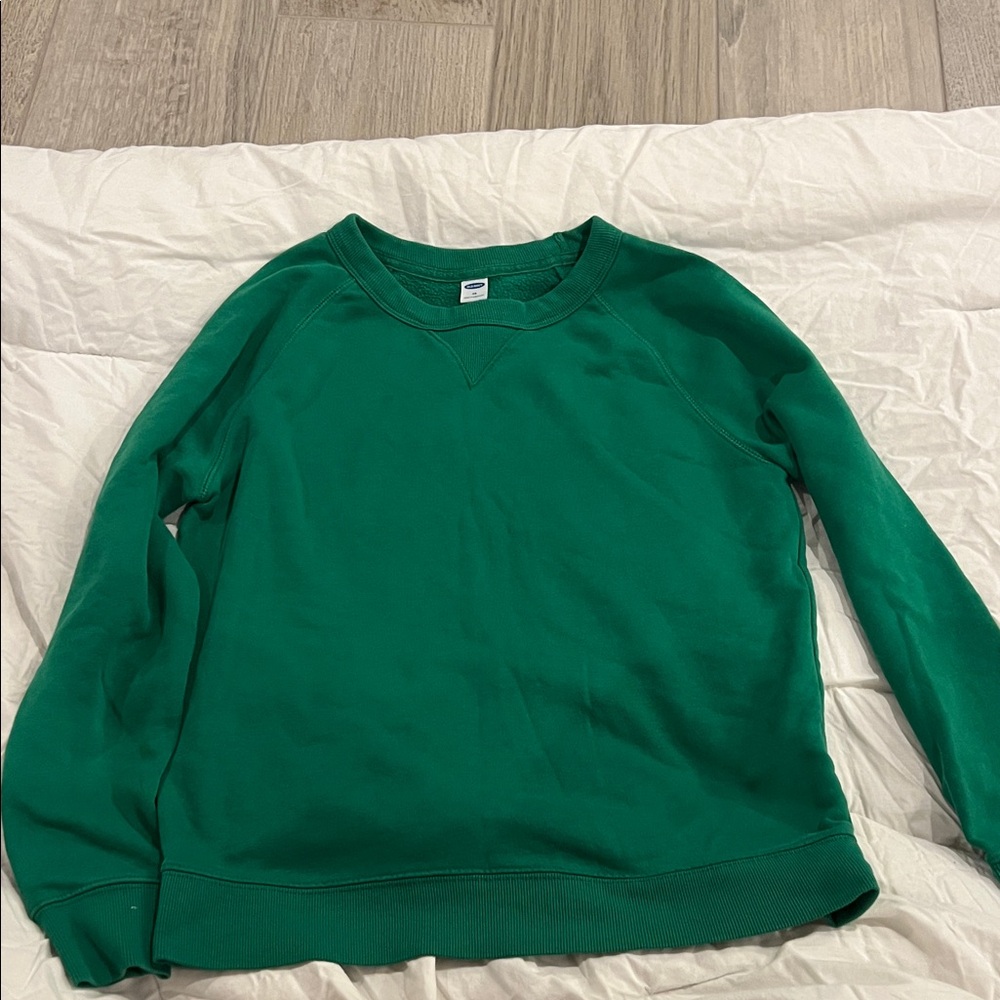 Old Navy women Crewneck Sweater in Vibrant Green